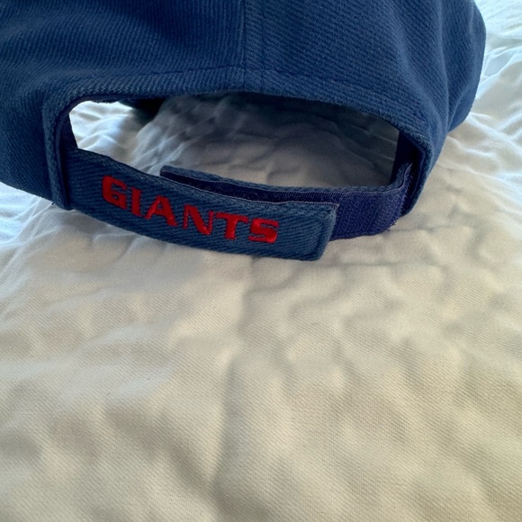 NY Giants hat- Great condition - Picture 2 of 3